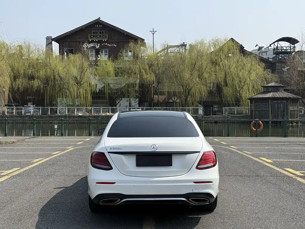 Mercedes-Benz E-Class E 2018 E 300 L Sport Fashion