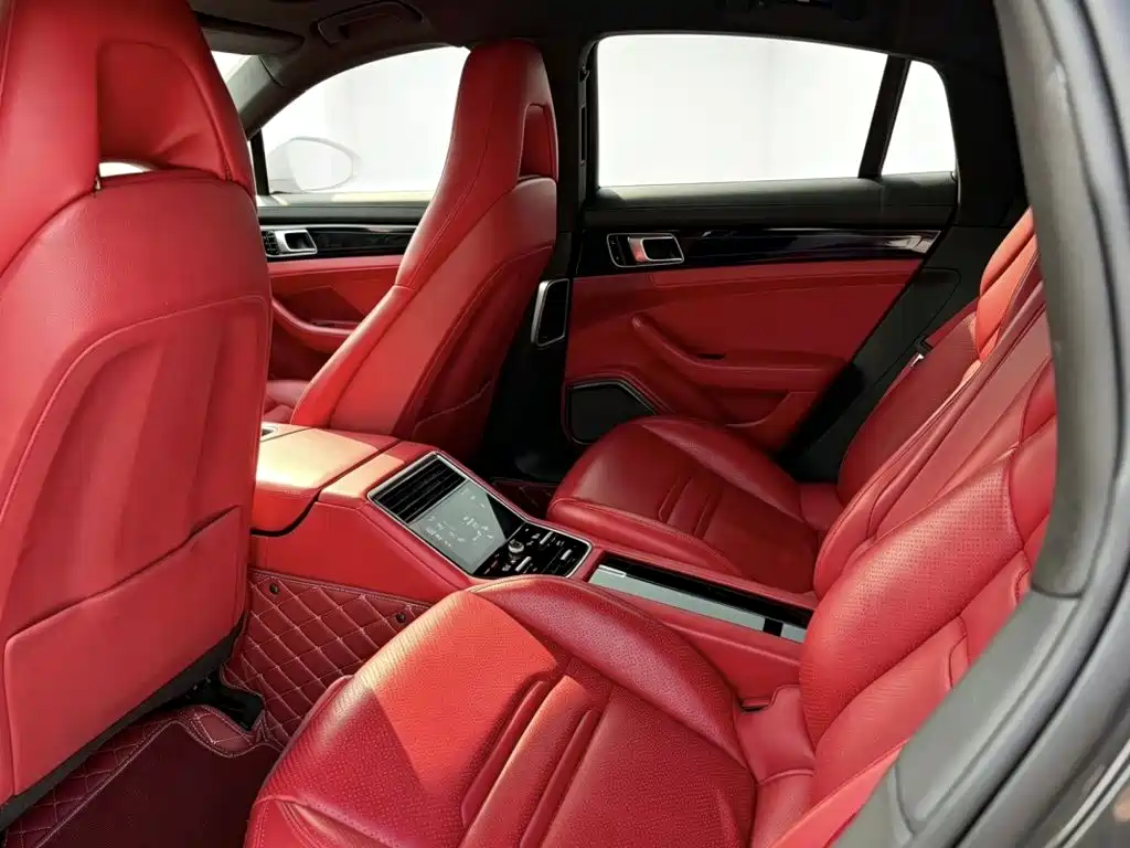Porsche Panamera — миниатюра 6