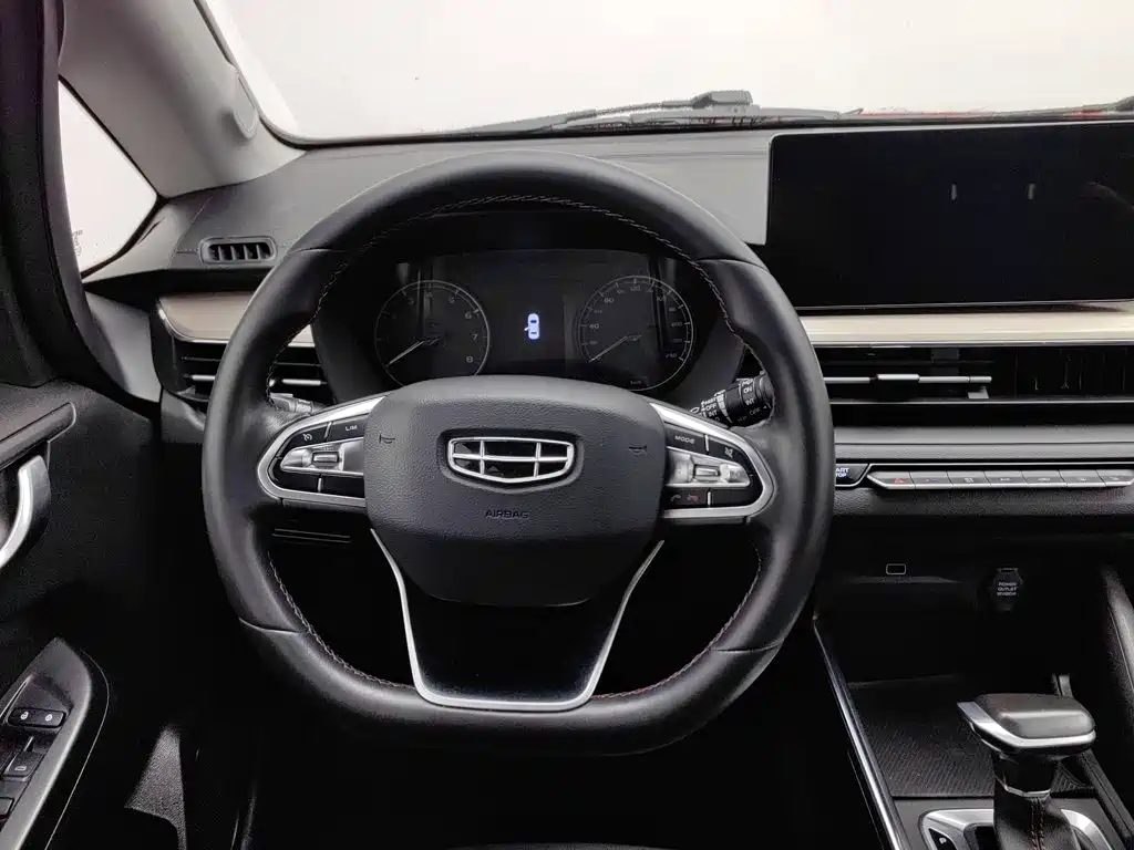 Geely Vision X3 — миниатюра 11