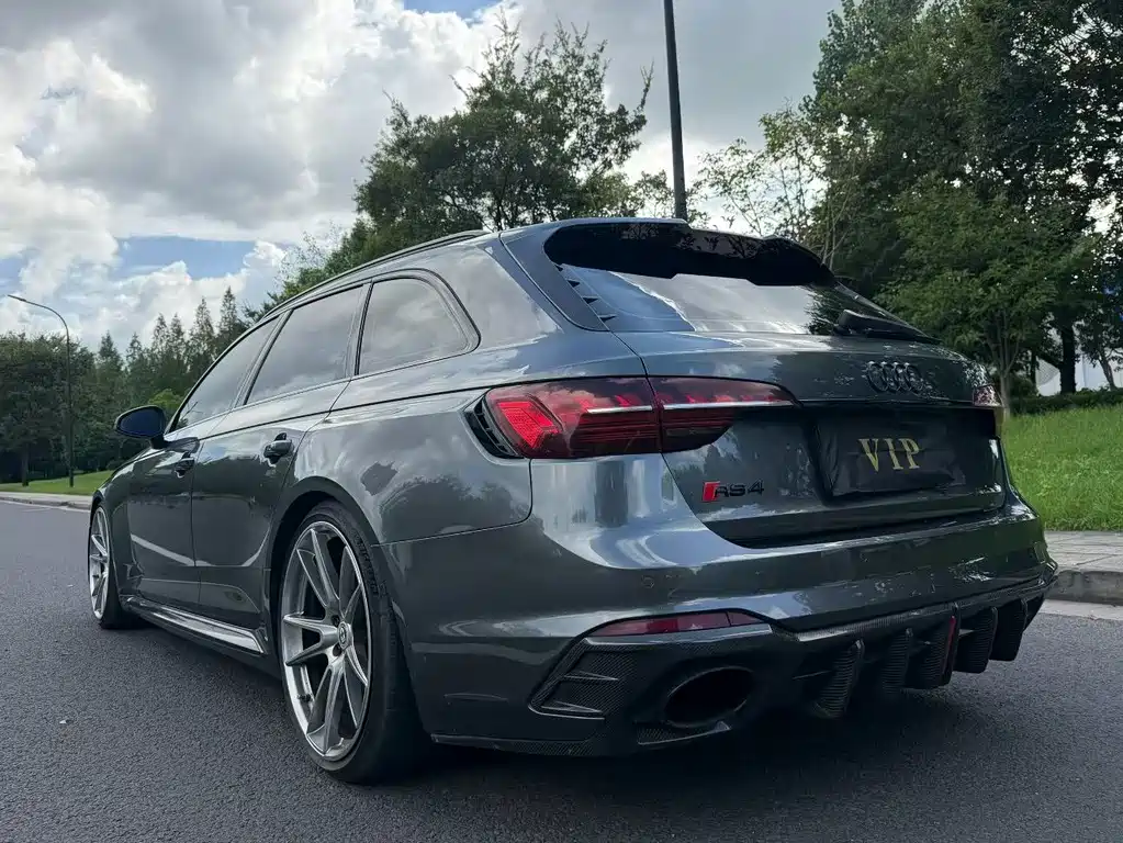 Audi RS 4 — миниатюра 7