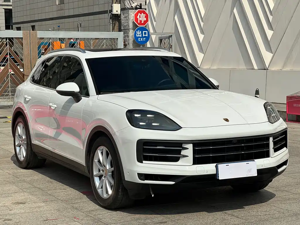 PORSCHE CAYENNE
