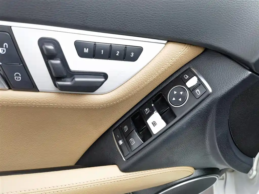 Mercedes-Benz C-Class C 2011 C 200 Fashion