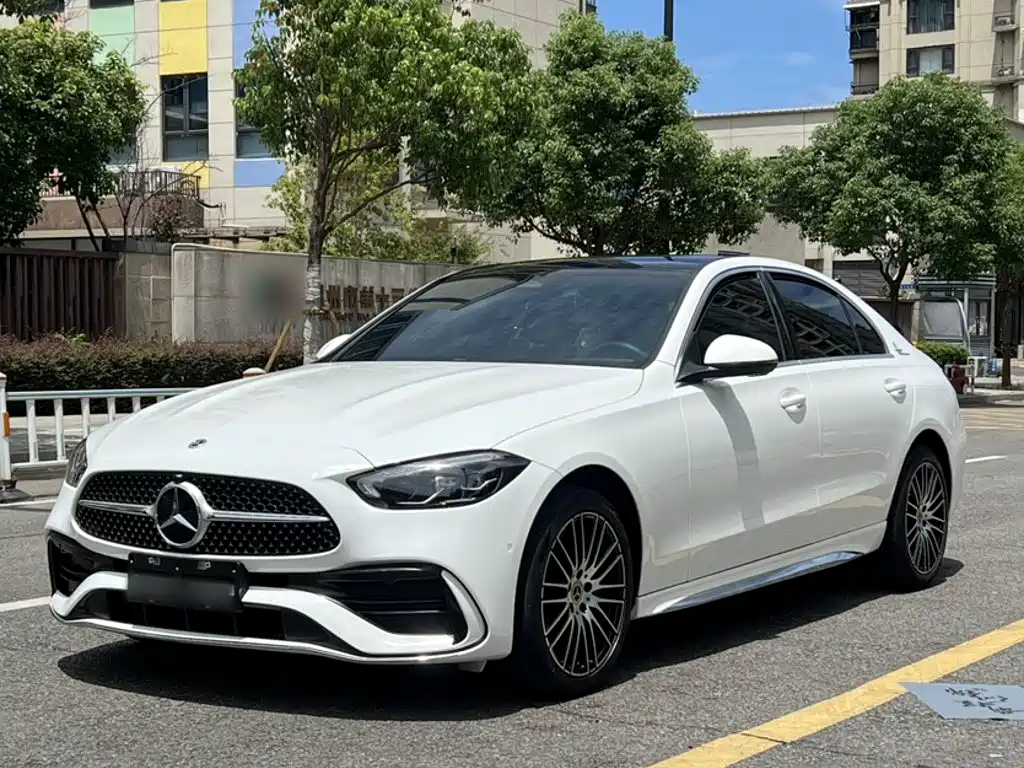 Mercedes-Benz C-Class — миниатюра 2