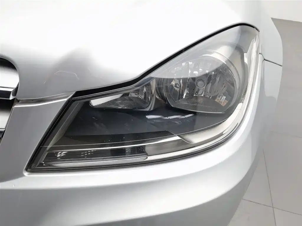 Mercedes-Benz C-Class C 2011 C 200 Fashion