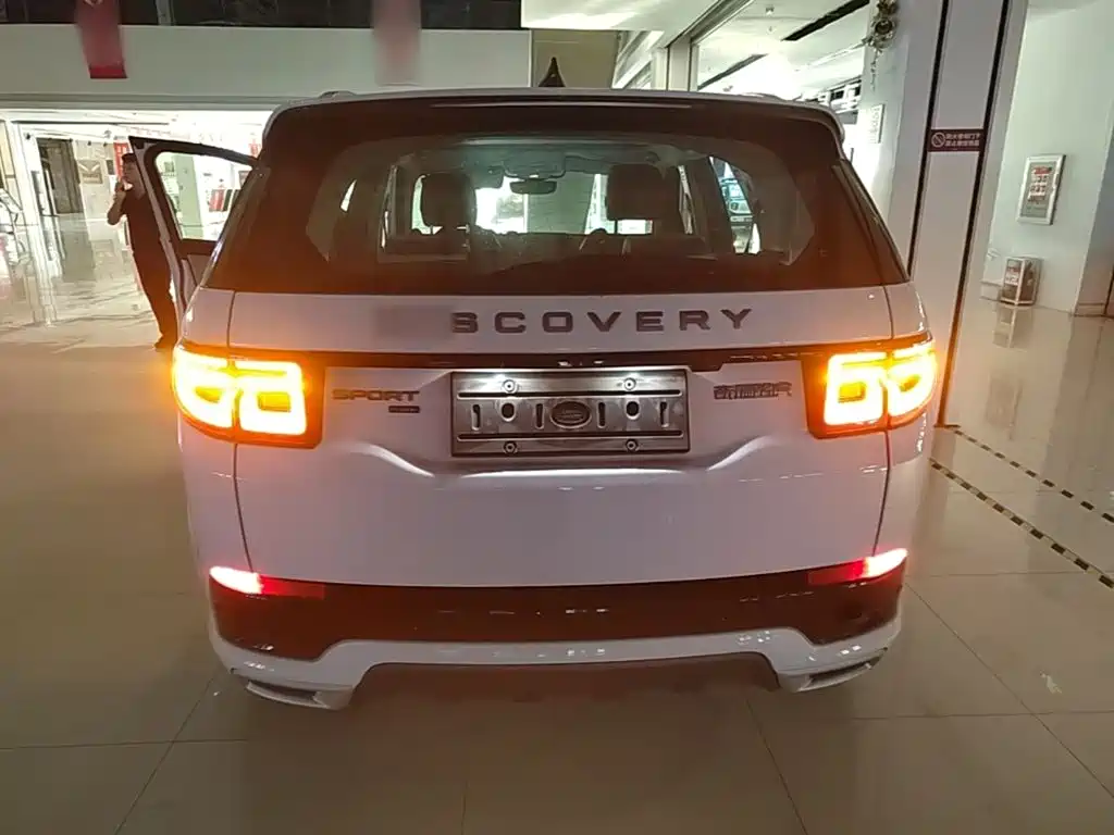 Land Rover Discovery Sport Hybrid — миниатюра 6