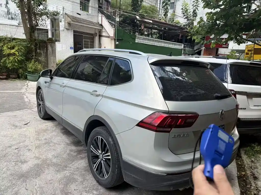 Volkswagen Tiguan L — миниатюра 6