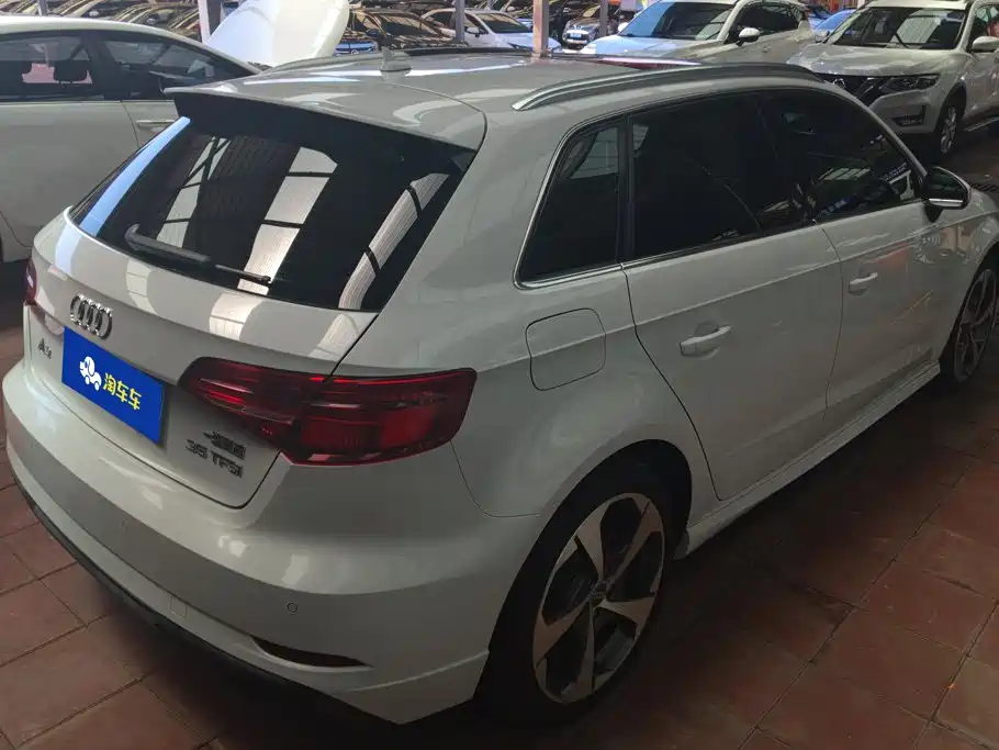 Audi A3 2018 30 Sportback 35 TFSI Sport