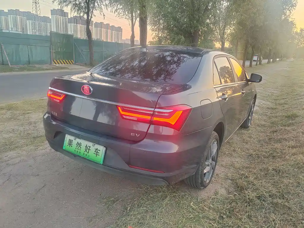 BYD Qin NEV — миниатюра 7