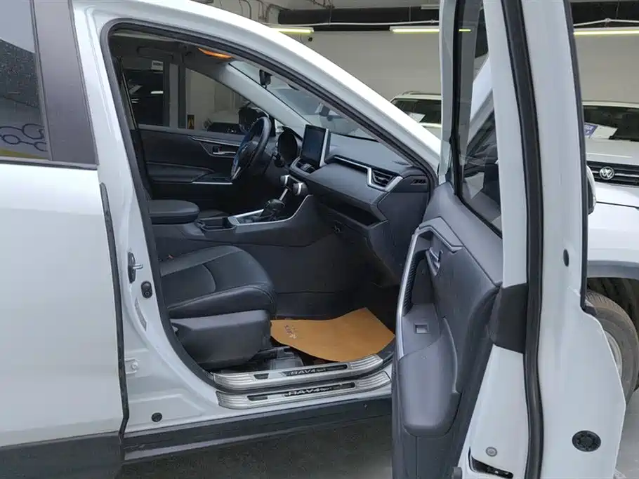 Toyota RAV4 2021 2.0L CVT