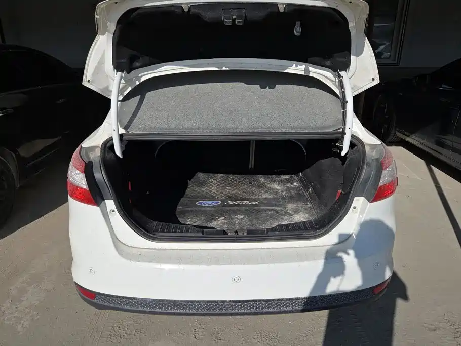 Ford Focus — миниатюра 4
