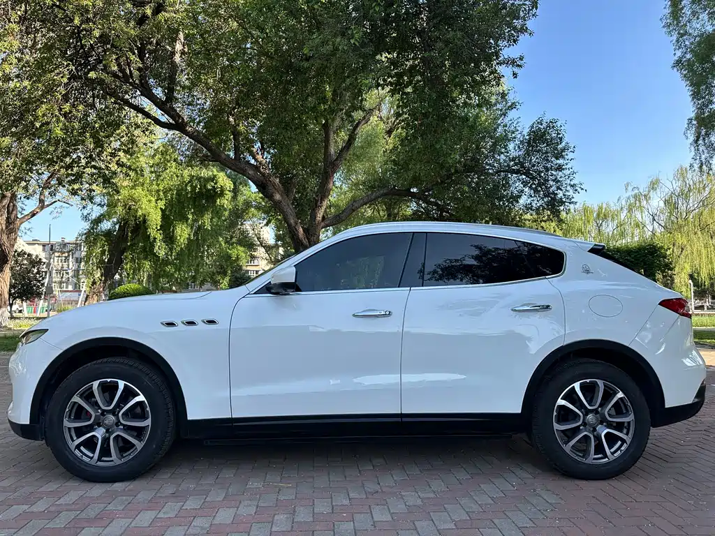 Maserati Levante — миниатюра 8