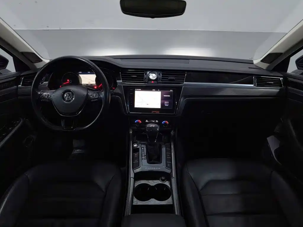 Volkswagen Phideon — миниатюра 5