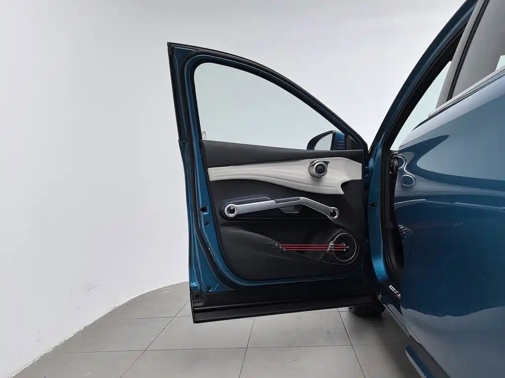 BYD Yuan Plus — миниатюра 8