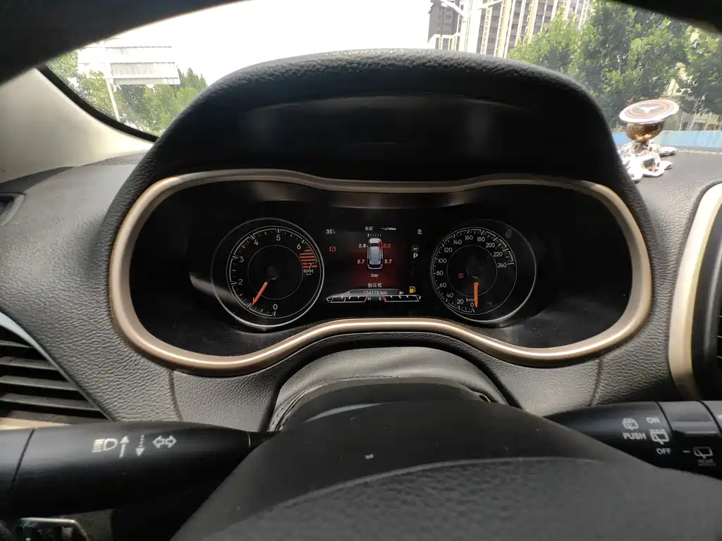 Jeep Cherokee — миниатюра 8