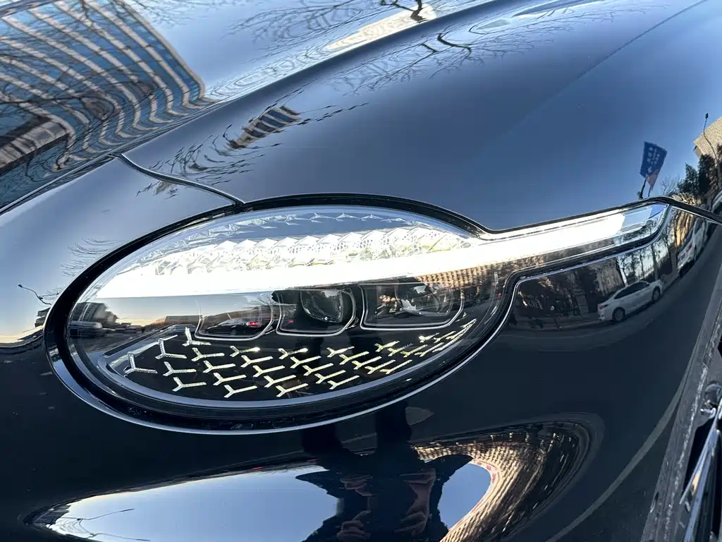 BENTLEY CONTINENTAL PLUG IN HYBRID