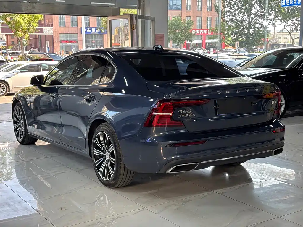 Volvo S60 — миниатюра 6