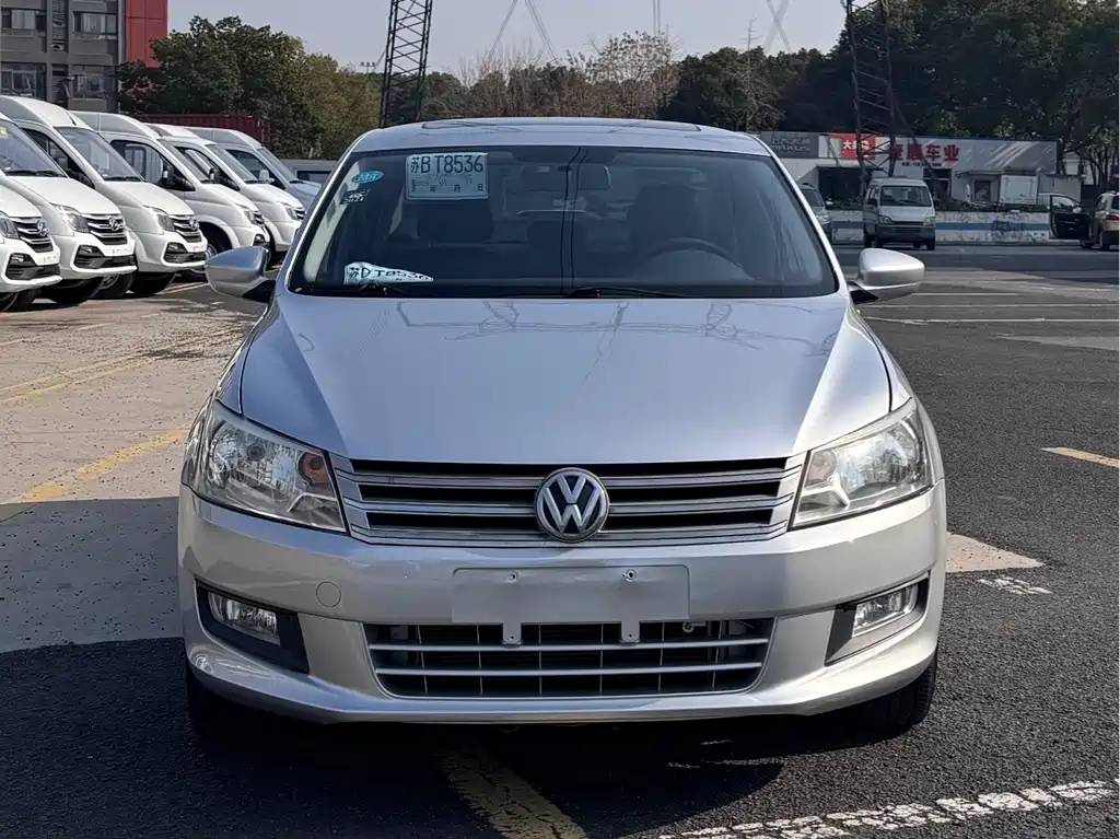 Volkswagen Santana — миниатюра 2