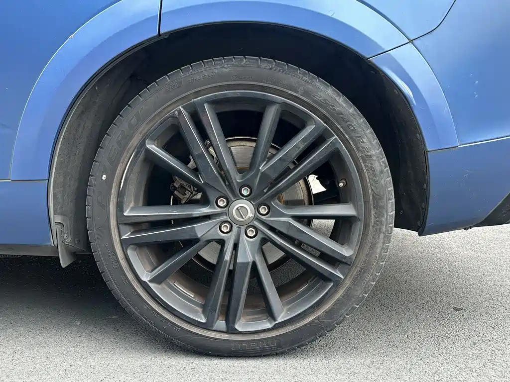 VOLVO XC60 PLUG IN HYBRID