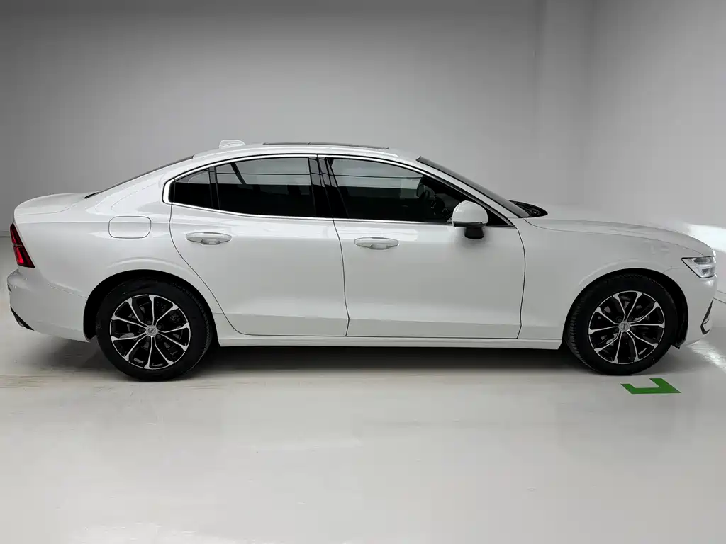 Volvo S60 2021 T4 Luxury