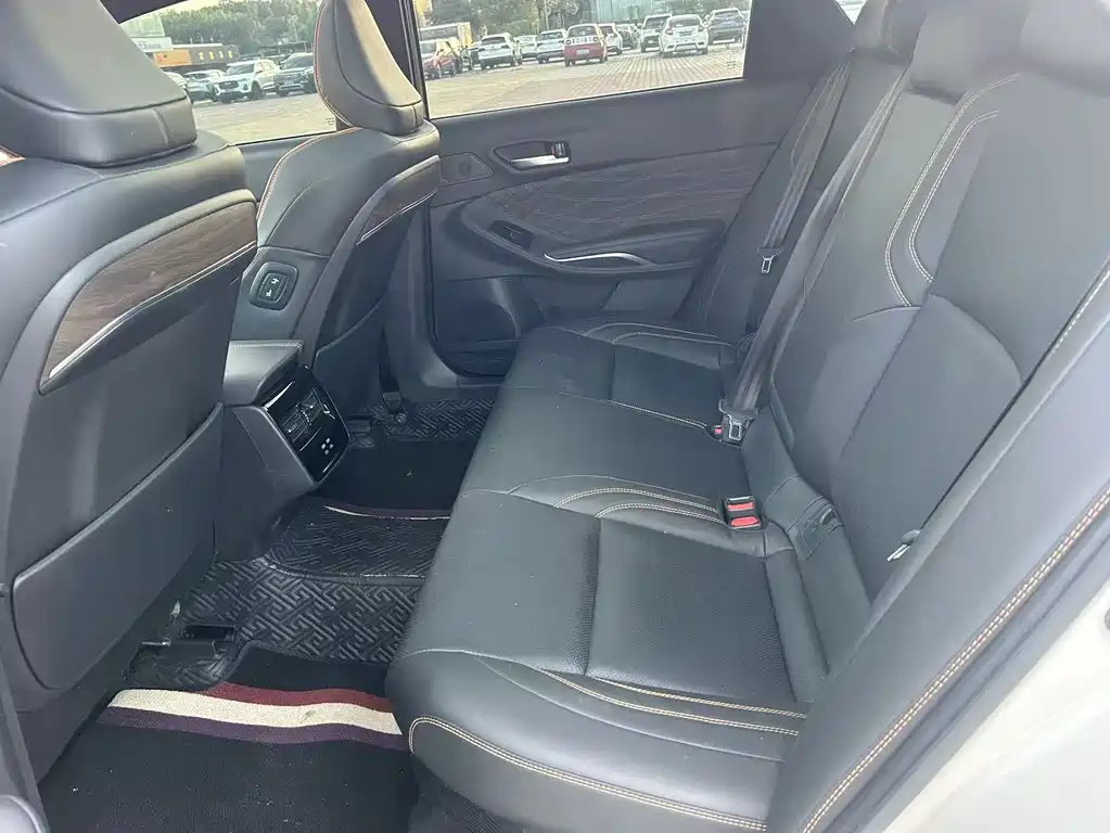 Toyota Avalon 2024 2.0L Luxury