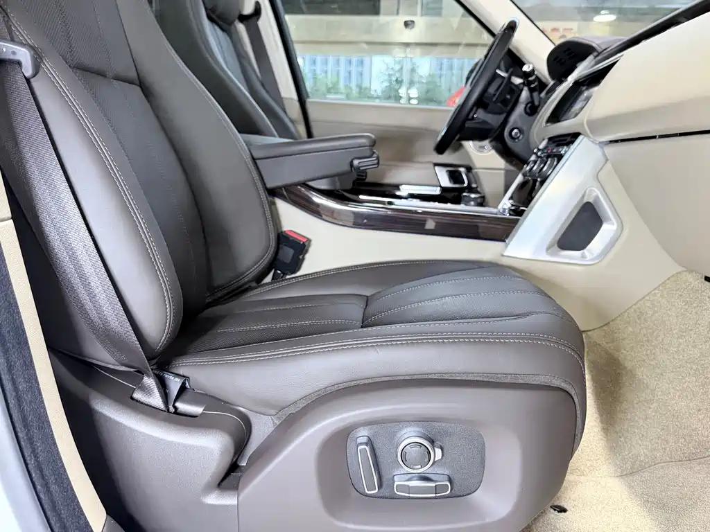 Land Rover Range Rover — миниатюра 22