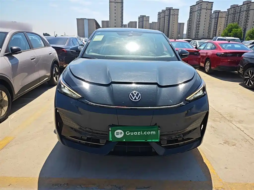 Volkswagen 06 2025 Pure