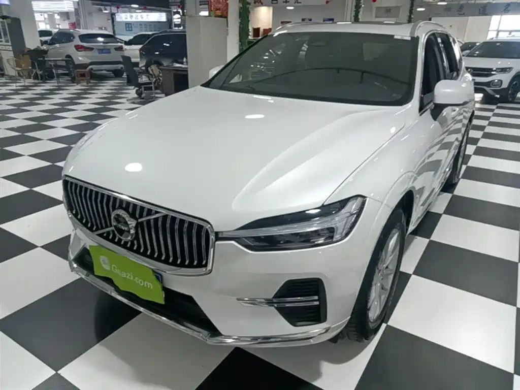 Volvo XC60 2022