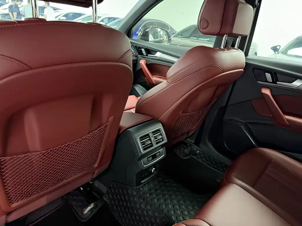 Audi Q5L 2024 40 TFSI Luxury