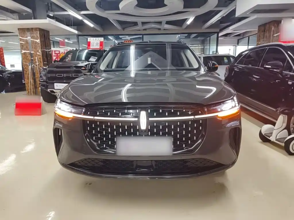 Lincoln Nautilus 2023 2.0T