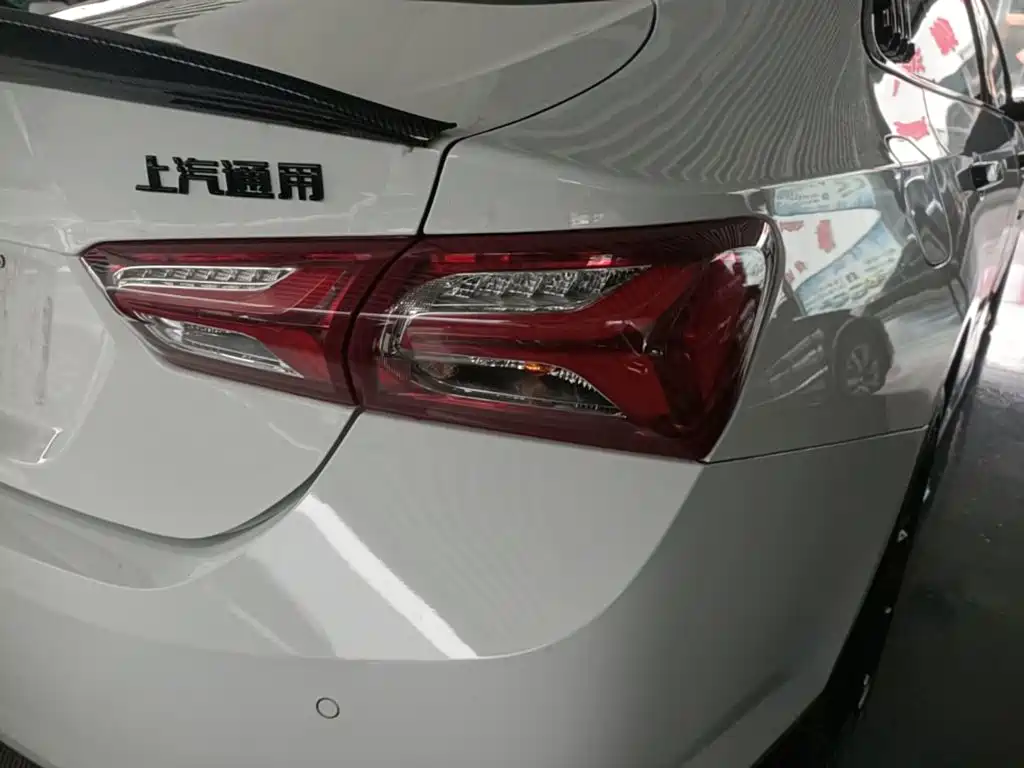 Chevrolet Malibu XL — миниатюра 8