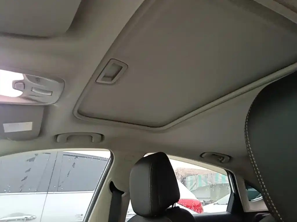 Buick Verano — миниатюра 18