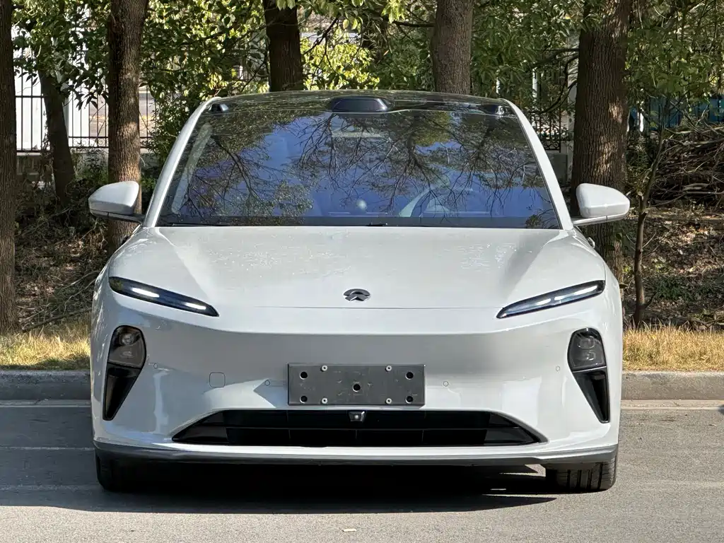 NIO NIO ET5