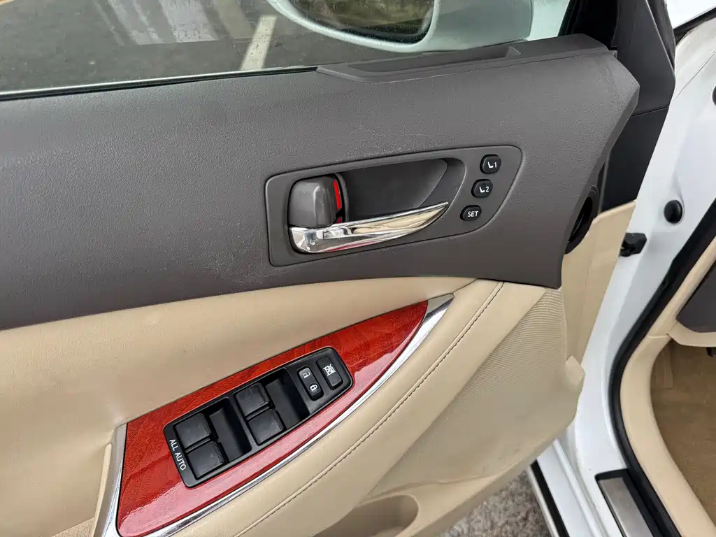 Lexus ES — миниатюра 7
