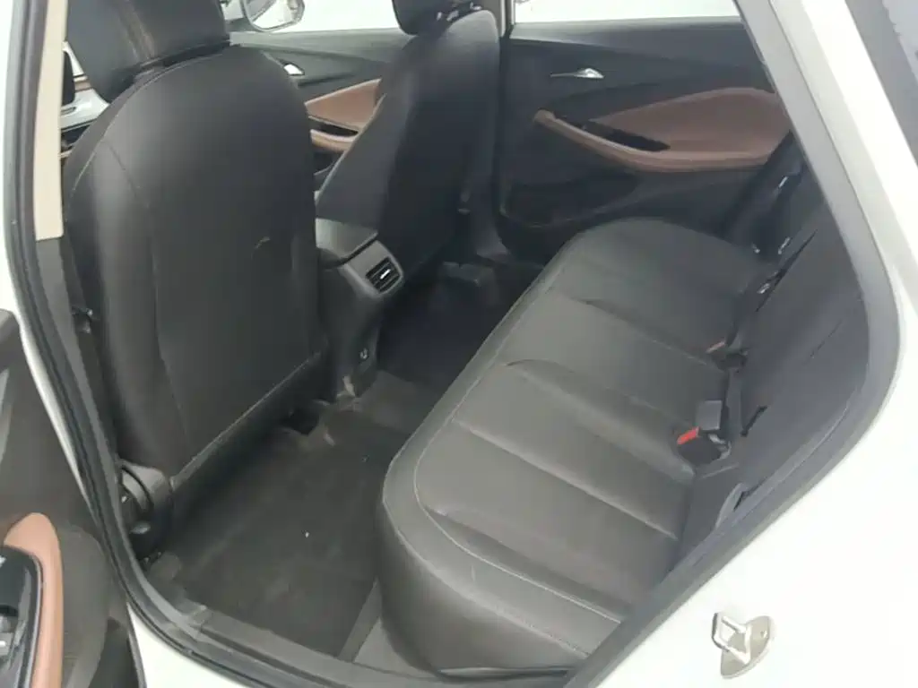 Buick Verano — миниатюра 17