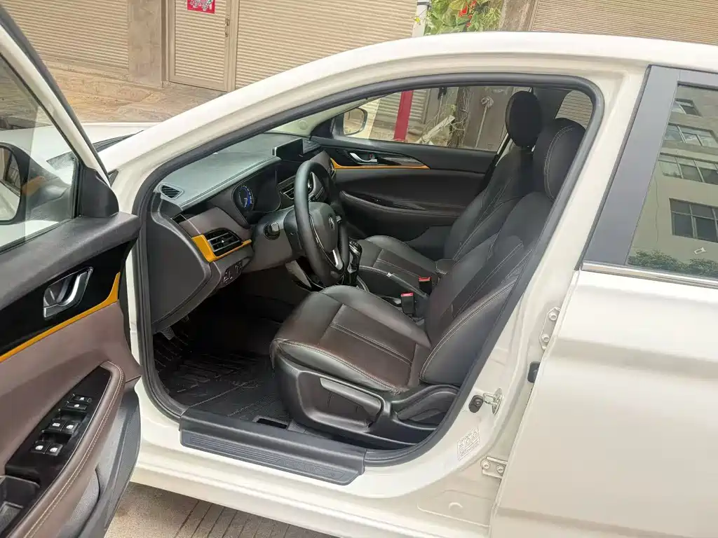 Changan Eado DT — миниатюра 9