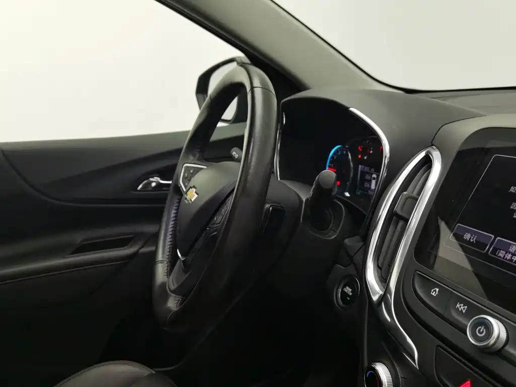 Chevrolet Equinox — миниатюра 22