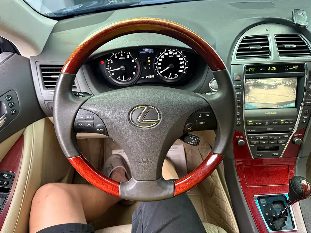 Lexus ES — миниатюра 10