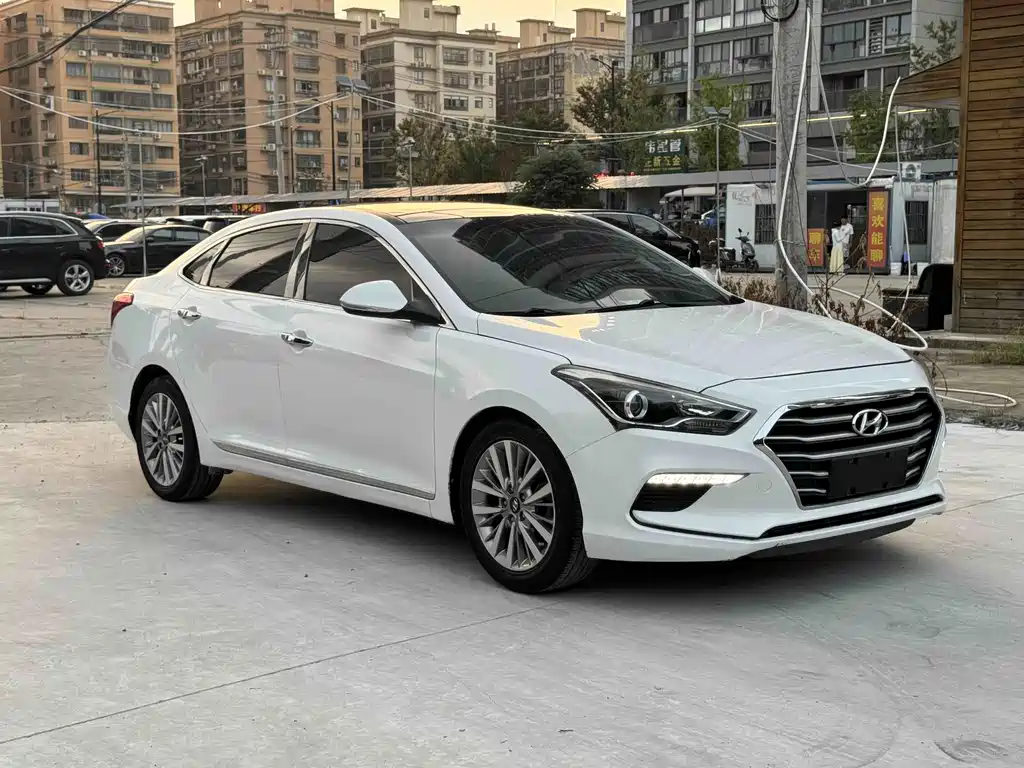 Hyundai Mistra — миниатюра 4