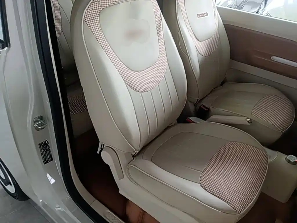 Wuling MINIEV — миниатюра 25