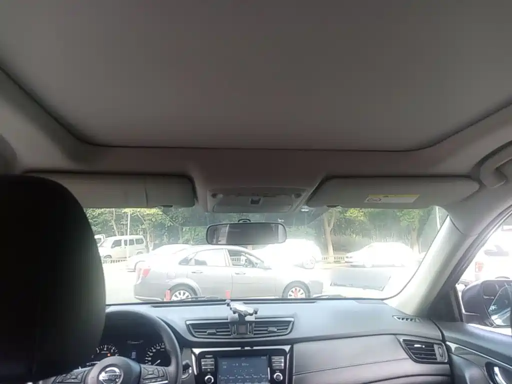 Nissan X-Trail — миниатюра 18