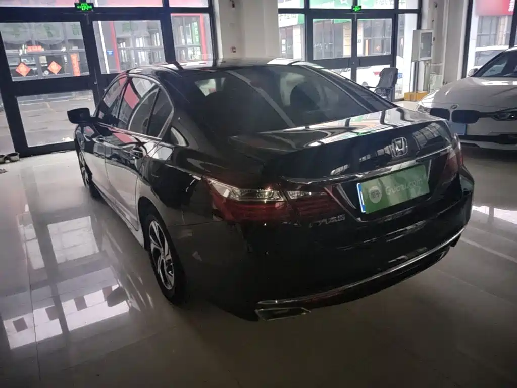 Honda Accord — миниатюра 5