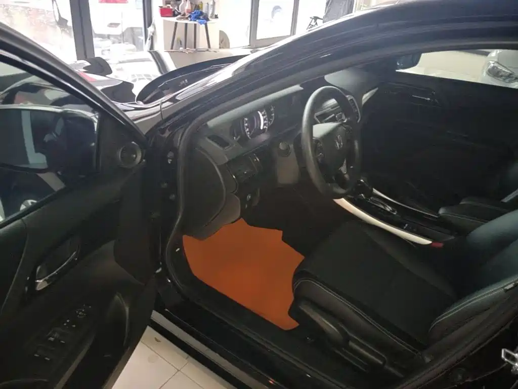 Honda Accord — миниатюра 16
