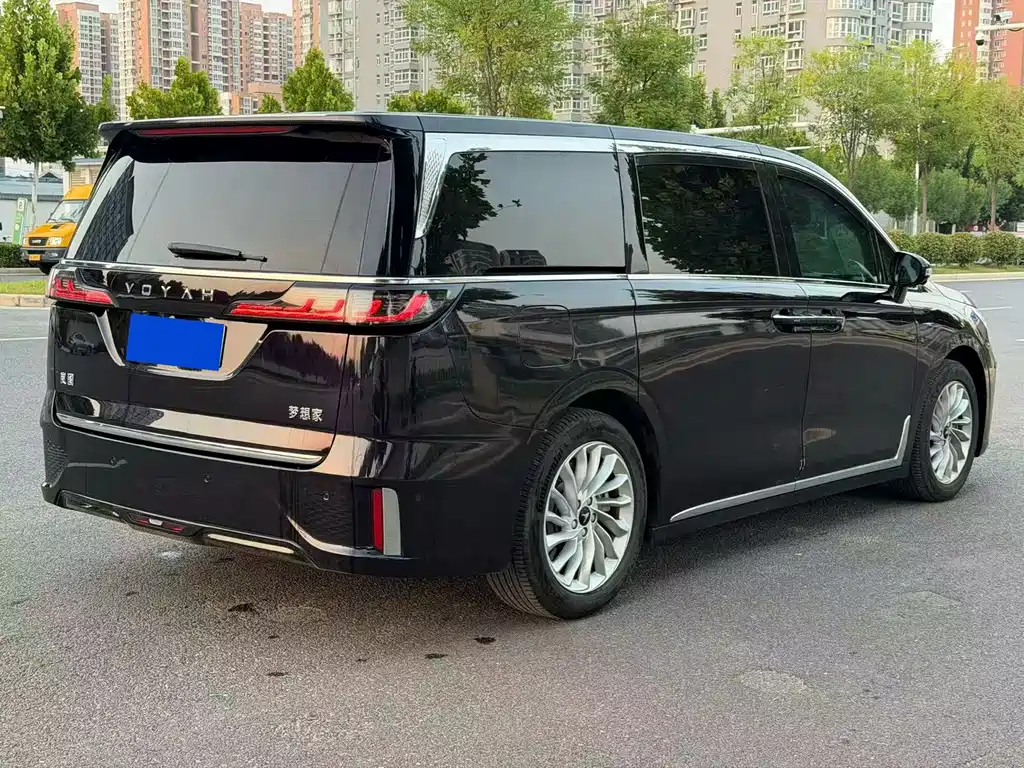 VOYAH Dreamer — миниатюра 7