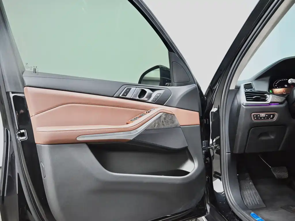 BMW X5 (Import) — миниатюра 17