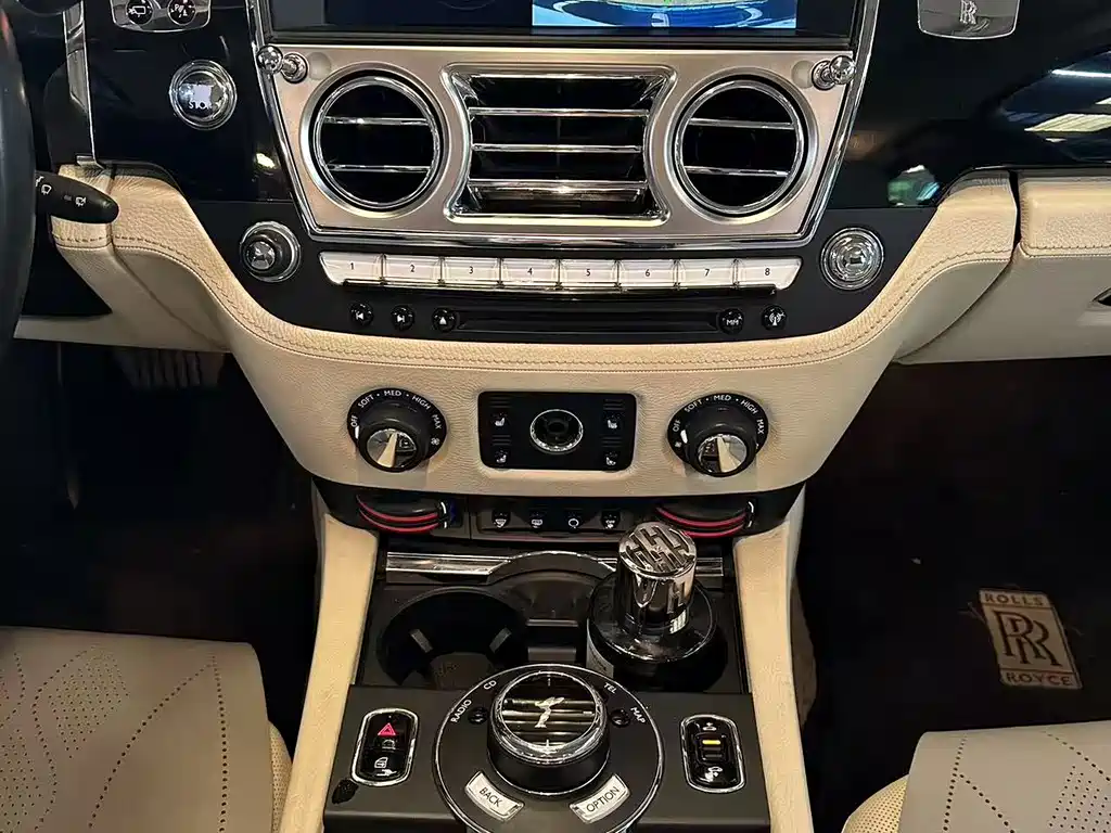 Rolls-Royce Ghost — миниатюра 10