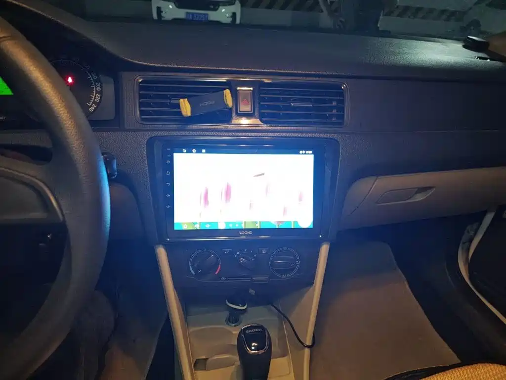 Skoda Rapid — миниатюра 14