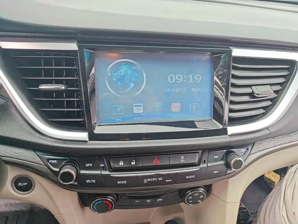 Buick Excelle — миниатюра 13