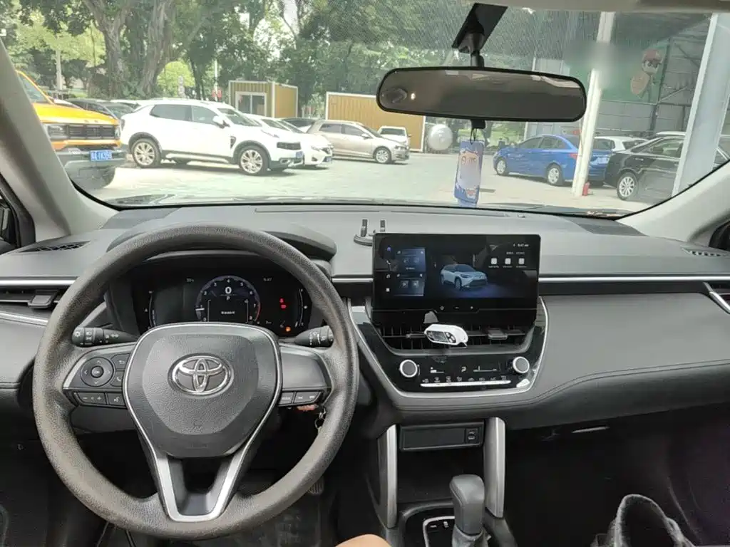Toyota Frontlander — миниатюра 10