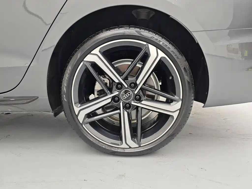 Audi A4L — миниатюра 6