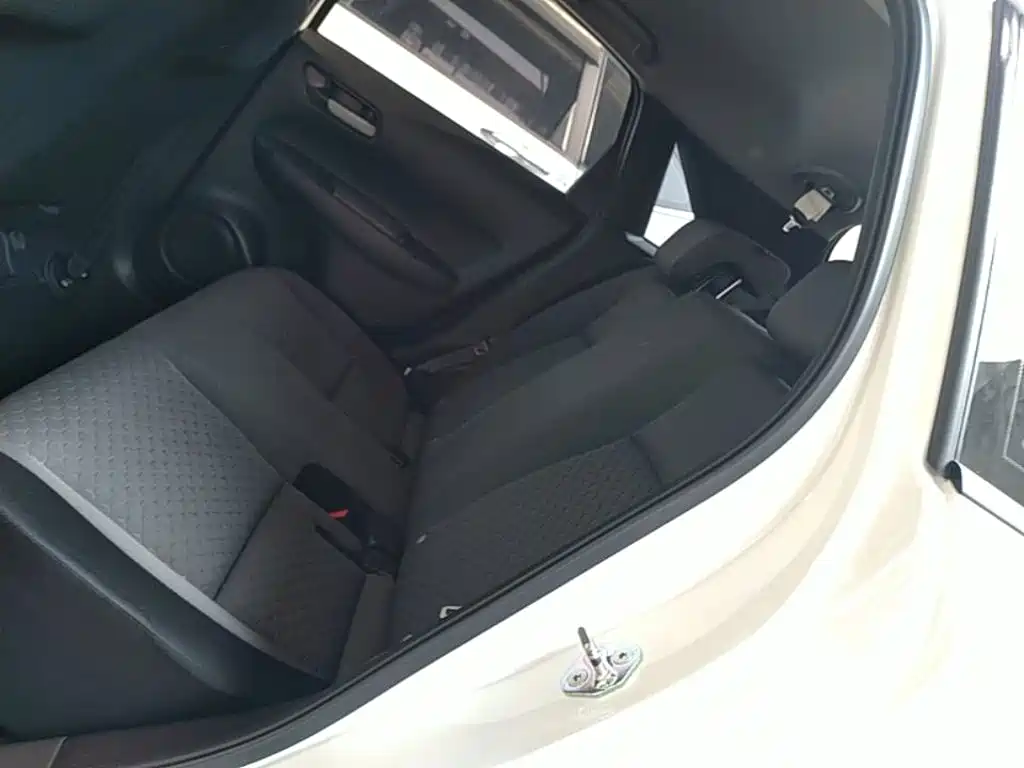 Honda Fit — миниатюра 17